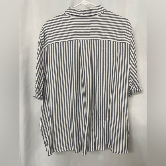 Eddie Bauer Halcyon Tie-Front Shirt Striped Print - Picture 2 of 5